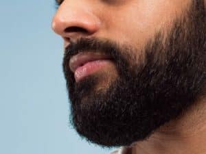 cuanto tarda en crecer la barba